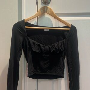 Aritzia (Wilfred) Black Long Sleeve Sweetheart Top